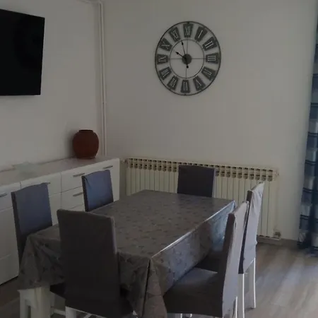 Seaside House For Families With Children - Diklo, - 20962 펜션
